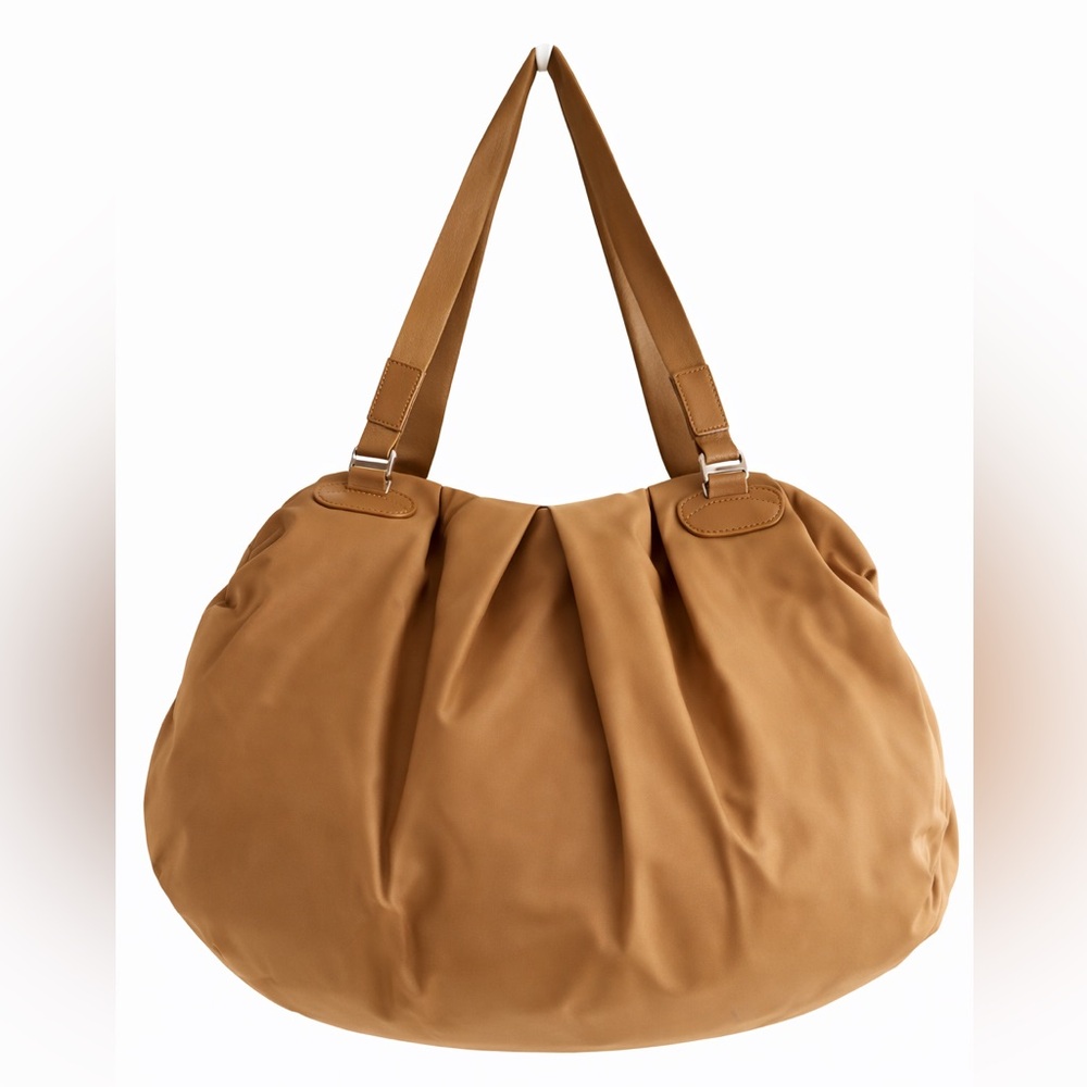 Authentic Lacoste Tan Duffel / Shoulder Bag – Excellent Pre-Owned Condition - Picture 6 of 12